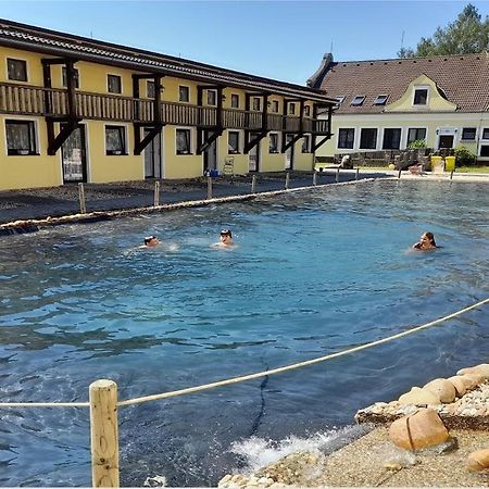 Апарт готель Blatsky Dvur Веселі-над-Лужніці Екстер'єр фото