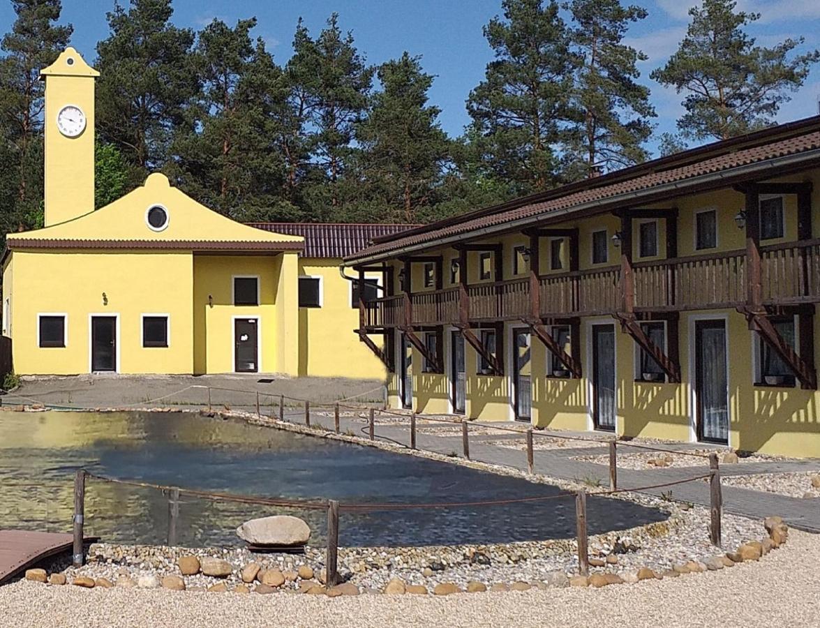 Апарт готель Blatsky Dvur Веселі-над-Лужніці Екстер'єр фото